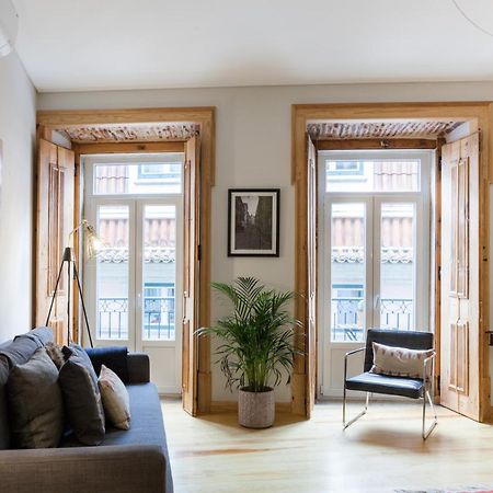 Charming Flat With Balconies Central Chiado District 2 Bedrooms & Ac 19Th Century Building Lisboa Dış mekan fotoğraf