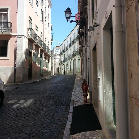 Charming Flat With Balconies Central Chiado District 2 Bedrooms & Ac 19Th Century Building Lisboa Dış mekan fotoğraf