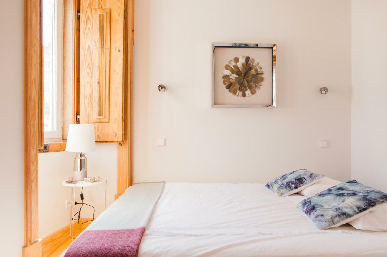 Charming Flat With Balconies Central Chiado District 2 Bedrooms & Ac 19Th Century Building Lisboa Dış mekan fotoğraf